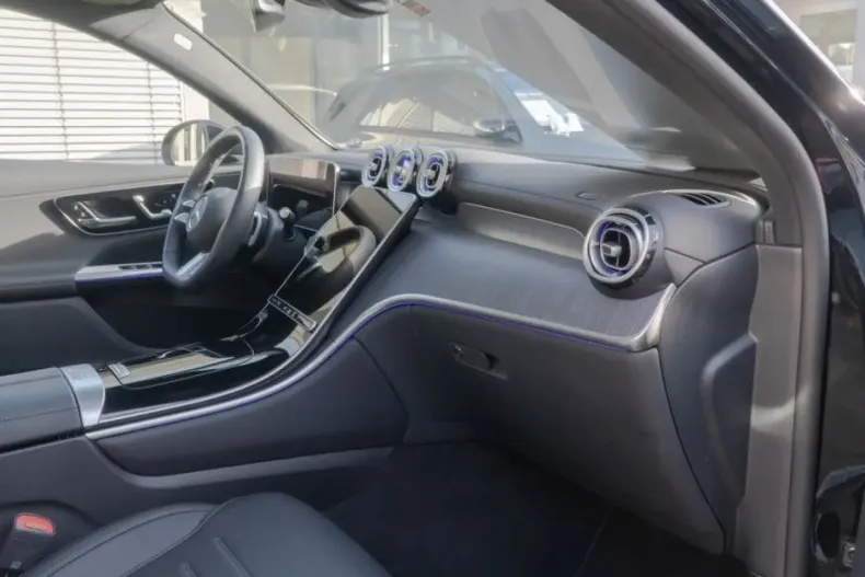 Mercedes-Benz GLC 200 din 2024 cu 20.404 km - oferta MER161758 - foto 6