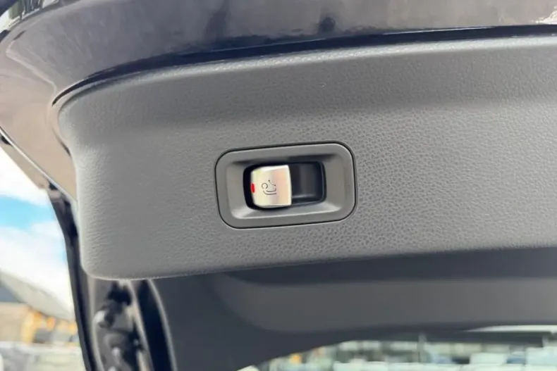 Mercedes-Benz GLC 400 din 2023 cu 43.427 km - oferta MER161761 - foto 18