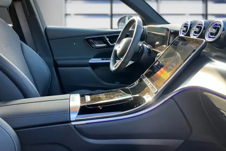 Mercedes-Benz GLC 200 din 2024 cu 8.881 km - oferta MER161762 - foto 10