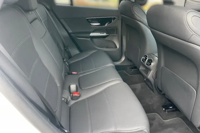 Mercedes-Benz GLC 300 din 2024 cu 40.131 km - oferta MER161764 - foto 11