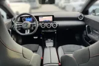 Mercedes-Benz CLA 200 din 2024 cu 18.980 km - oferta MER161767 - foto 10