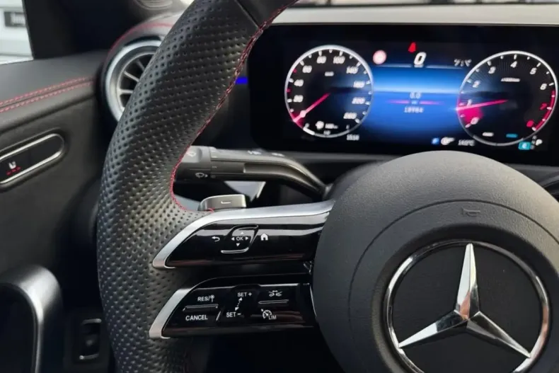 Mercedes-Benz CLA 200 din 2024 cu 18.980 km - oferta MER161767 - foto 27