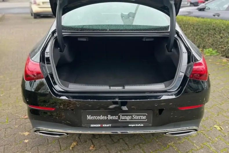 Mercedes-Benz CLA 180 din 2024 cu 12.178 km - oferta MER161768 - foto 9