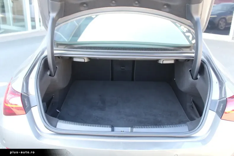 Mercedes-Benz CLA 200 din 2024 cu 26.309 km - oferta MER161769 - foto 3
