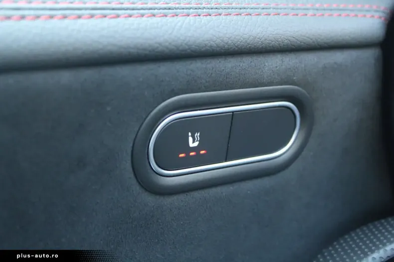 Mercedes-Benz CLA 200 din 2024 cu 26.309 km - oferta MER161769 - foto 14