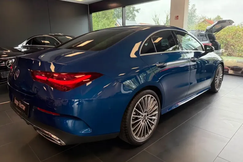 Mercedes-Benz CLA 180 din 2024 cu 18.530 km - oferta MER161770 - foto 3