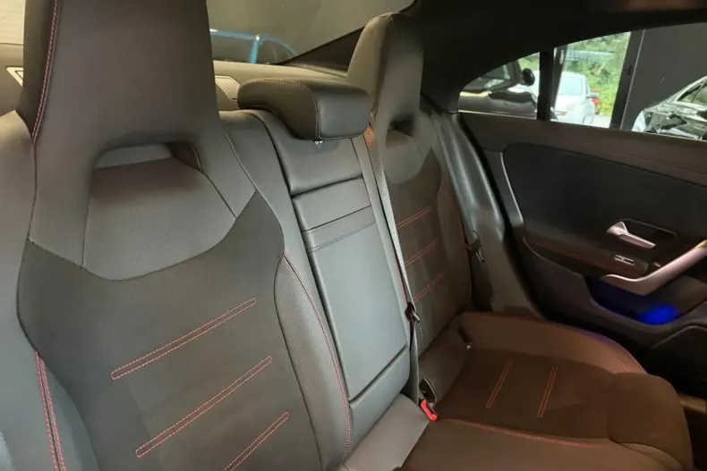 Mercedes-Benz CLA 180 din 2024 cu 18.530 km - oferta MER161770 - foto 7