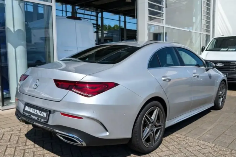 Mercedes-Benz CLA 180 din 2023 cu 25.946 km - oferta MER161771 - foto 2