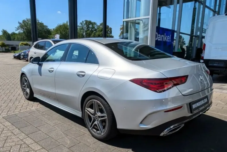 Mercedes-Benz CLA 180 din 2023 cu 25.946 km - oferta MER161771 - foto 3