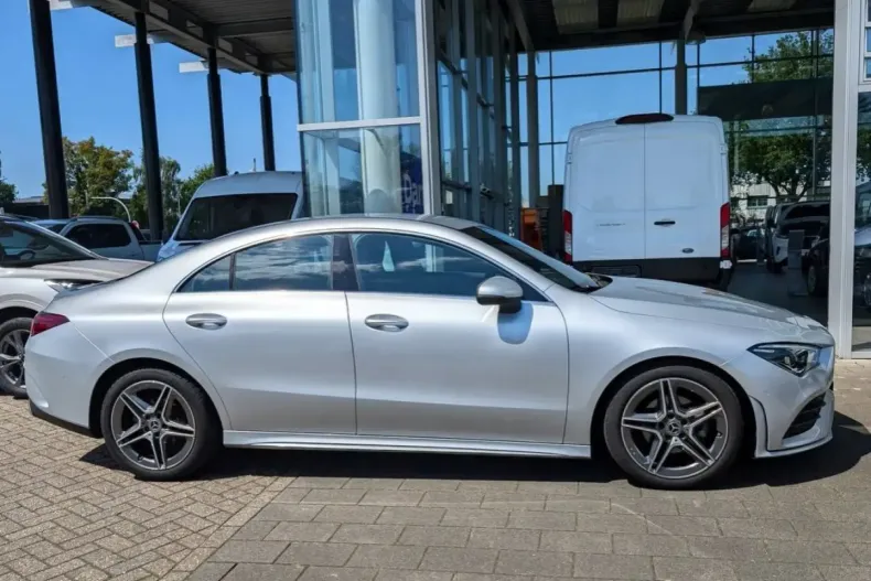 Mercedes-Benz CLA 180 din 2023 cu 25.946 km - oferta MER161771 - foto 5