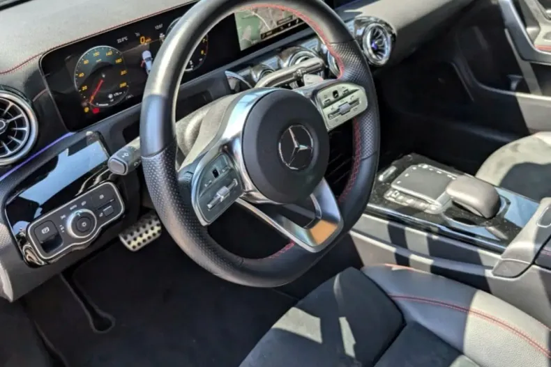 Mercedes-Benz CLA 180 din 2023 cu 25.946 km - oferta MER161771 - foto 6