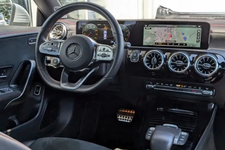 Mercedes-Benz CLA 180 din 2023 cu 25.946 km - oferta MER161771 - foto 7