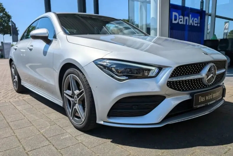 Mercedes-Benz CLA 180 din 2023 cu 25.946 km - oferta MER161771 - foto 22