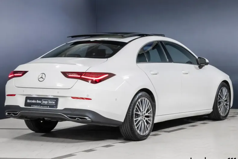 Mercedes-Benz CLA 180 din 2024 cu 3.644 km - oferta MER161772 - foto 2