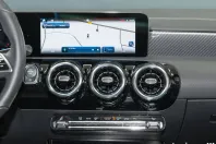 Mercedes-Benz CLA 180 din 2024 cu 3.644 km - oferta MER161772 - foto 19