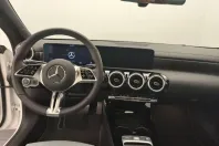 Mercedes-Benz CLA 180 din 2024 cu 11.231 km - oferta MER161775 - foto 12