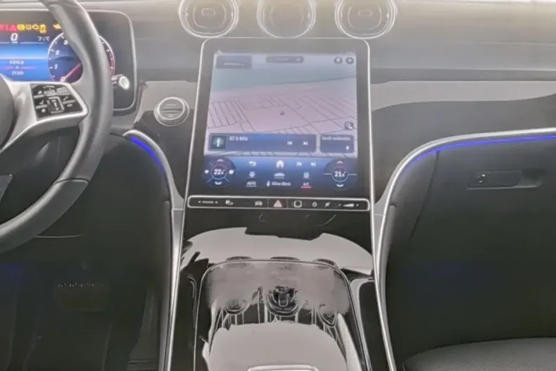 Mercedes-Benz GLC 200 din 2024 cu 29.368 km - oferta MER161776 - foto 6