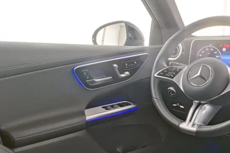 Mercedes-Benz GLC 200 din 2024 cu 29.368 km - oferta MER161776 - foto 8