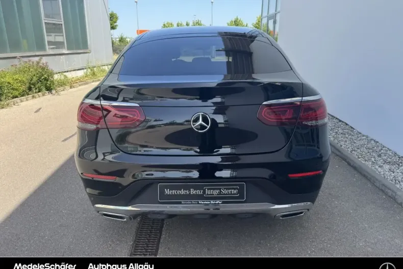 Mercedes-Benz GLC 300 din 2023 cu 51.067 km - oferta MER161777 - foto 4