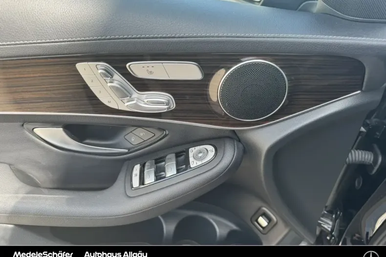 Mercedes-Benz GLC 300 din 2023 cu 51.067 km - oferta MER161777 - foto 11