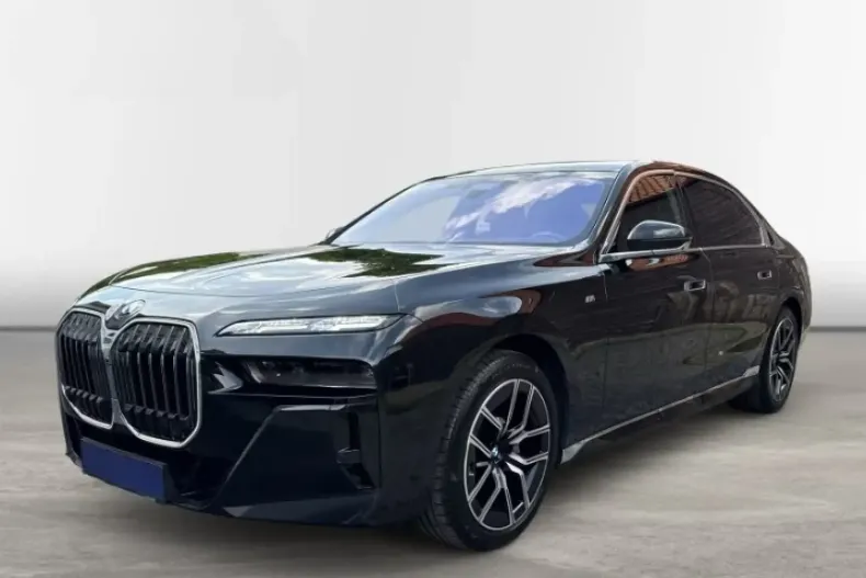 BMW 740 din 2024 cu 4.900 km - oferta BMW161784 - foto 3