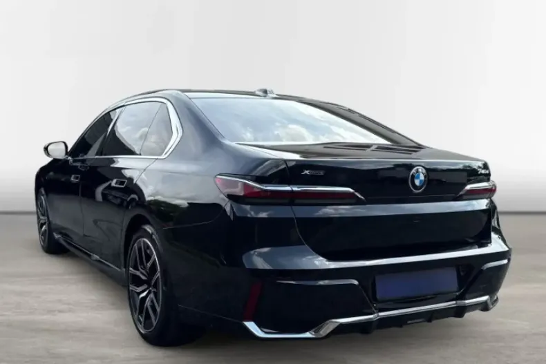 BMW 740 din 2024 cu 4.900 km - oferta BMW161784 - foto 8