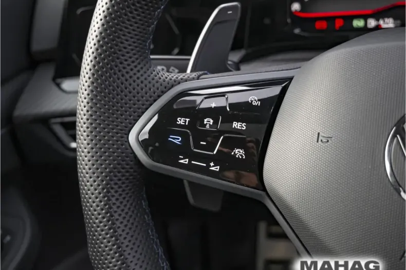 Volkswagen Golf din 2023 cu 49.141 km - oferta VOL161795 - foto 16