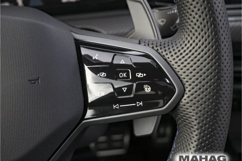 Volkswagen Golf din 2023 cu 49.141 km - oferta VOL161795 - foto 17