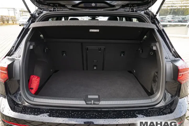 Volkswagen Golf din 2023 cu 49.141 km - oferta VOL161795 - foto 20