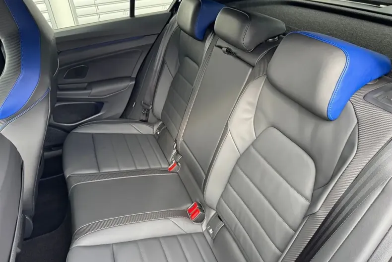 Volkswagen Golf din 2024 cu 9.995 km - oferta VOL161797 - foto 10