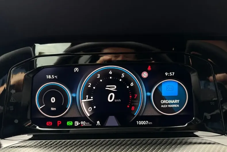 Volkswagen Golf din 2024 cu 9.995 km - oferta VOL161797 - foto 15