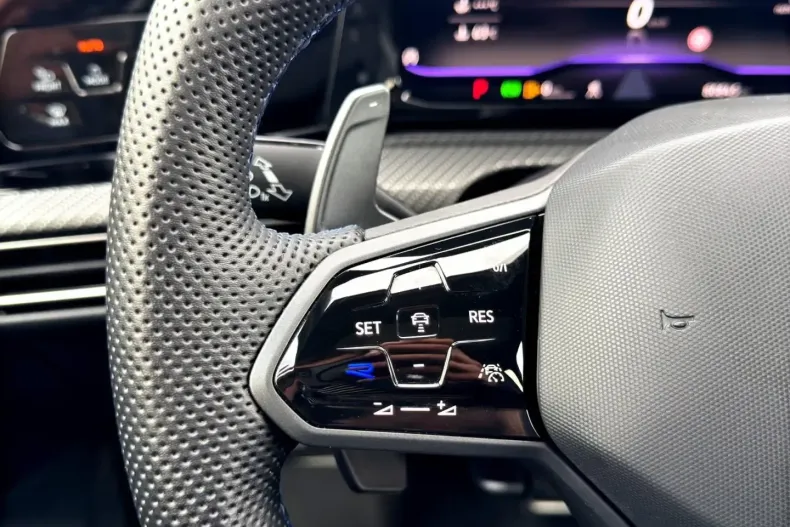 Volkswagen Golf din 2023 cu 80.840 km - oferta VOL161799 - foto 20