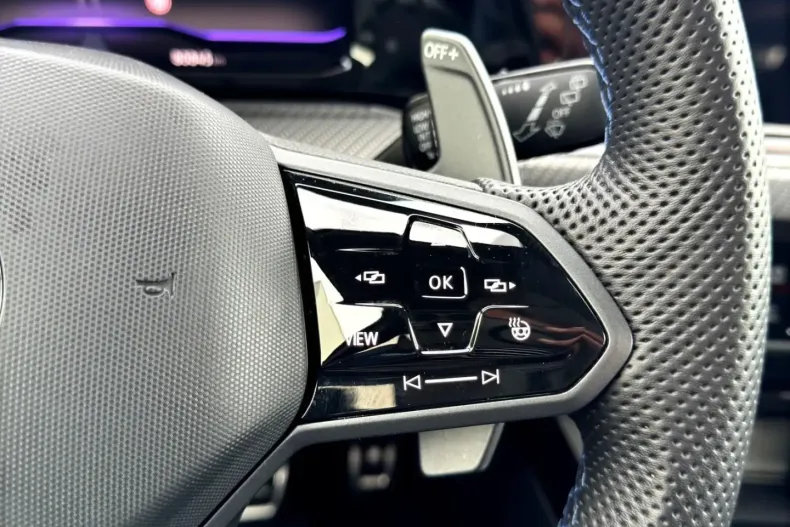 Volkswagen Golf din 2023 cu 80.840 km - oferta VOL161799 - foto 22