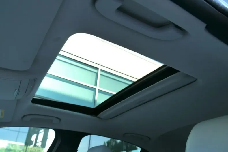 Mercedes-Benz E 300 din 2020 cu 95.249 km - oferta MER161803 - foto 12