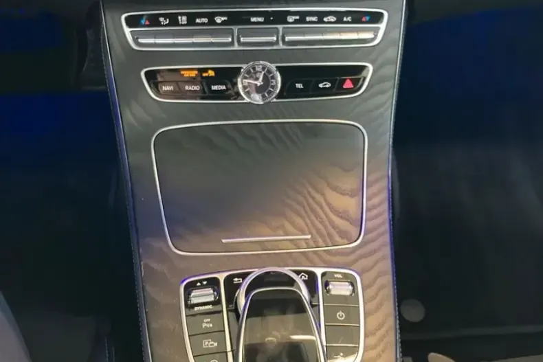 Mercedes-Benz E 200 din 2020 cu 64.706 km - oferta MER161804 - foto 14