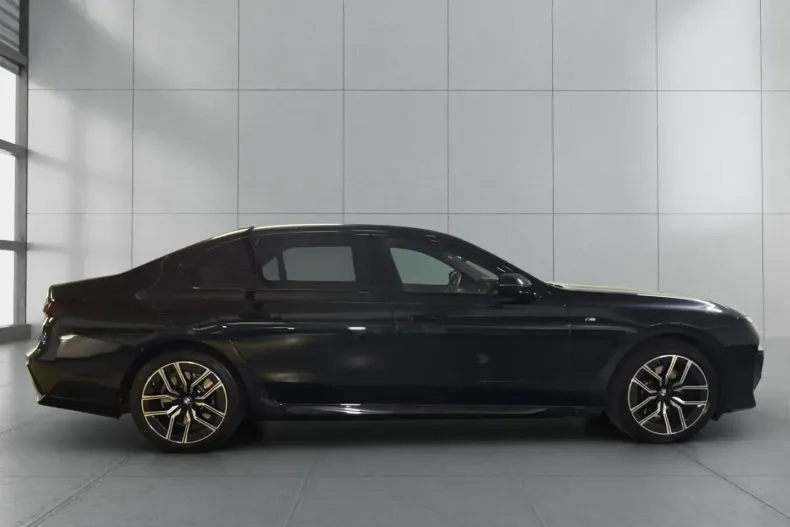 BMW 740 din 2024 cu 42.890 km - oferta BMW161806 - foto 4