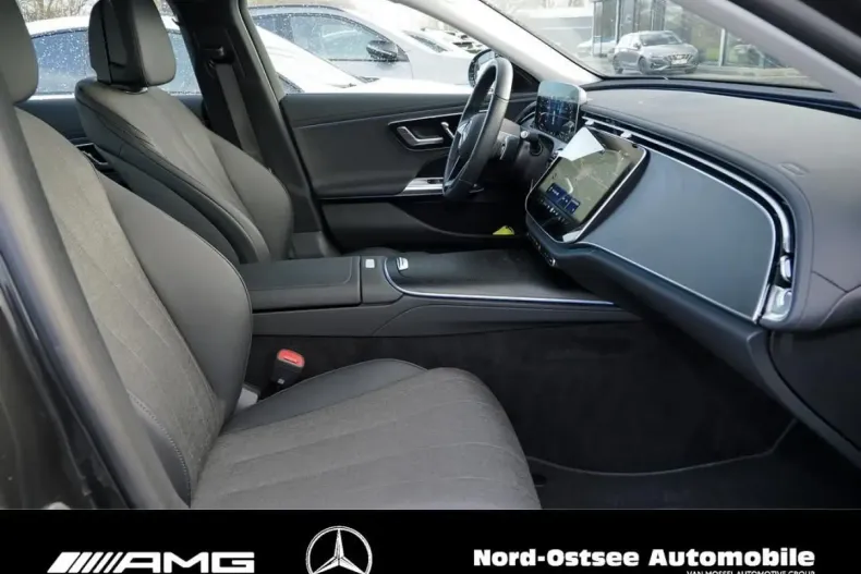 Mercedes-Benz E 300 din 2024 cu 15.362 km - oferta MER161816 - foto 9