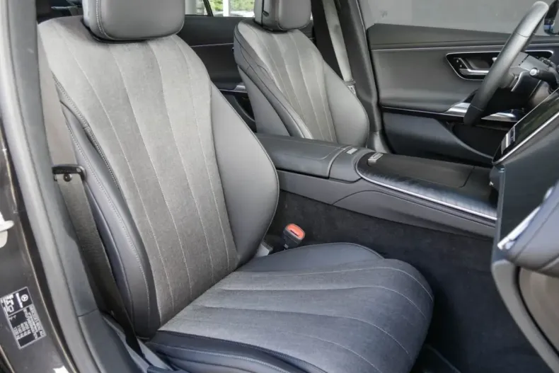 Mercedes-Benz E 200 din 2024 cu 10.359 km - oferta MER161817 - foto 6