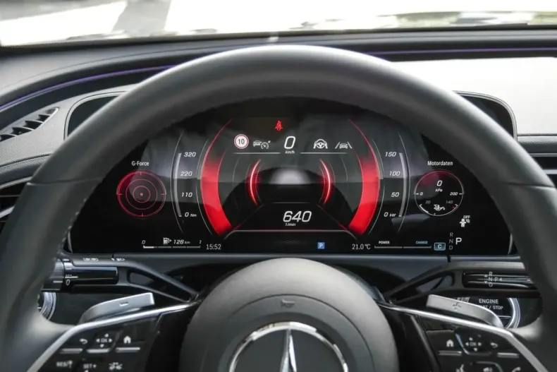 Mercedes-Benz E 200 din 2024 cu 10.359 km - oferta MER161817 - foto 11