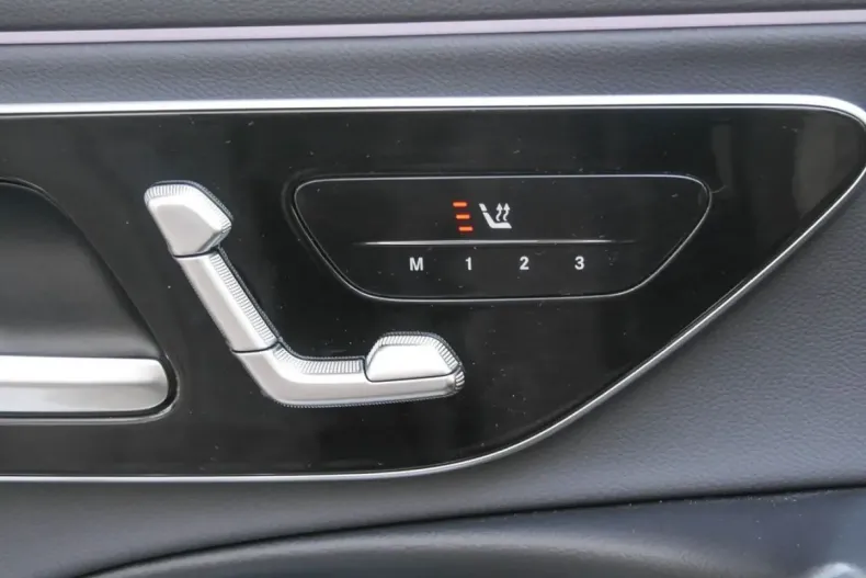 Mercedes-Benz E 200 din 2024 cu 10.359 km - oferta MER161817 - foto 14