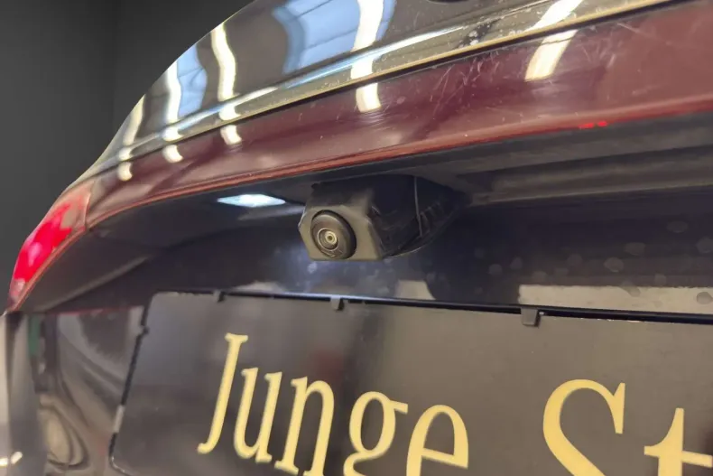 Mercedes-Benz E 200 din 2024 cu 22.627 km - oferta MER161818 - foto 16