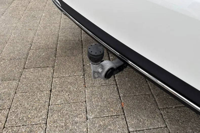 Mercedes-Benz E 200 din 2024 cu 19.729 km - oferta MER161819 - foto 9