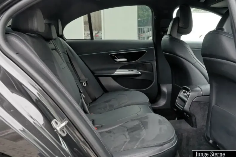 Mercedes-Benz E 200 din 2024 cu 44.101 km - oferta MER161820 - foto 5