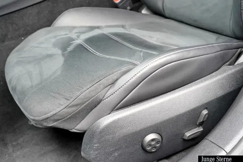 Mercedes-Benz E 200 din 2024 cu 44.101 km - oferta MER161820 - foto 12