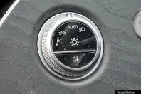 Mercedes-Benz E 200 din 2024 cu 44.101 km - oferta MER161820 - foto 14