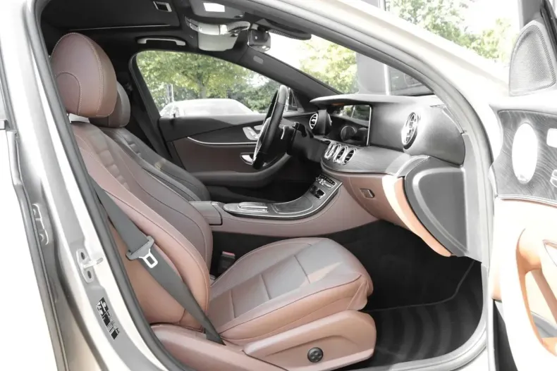 Mercedes-Benz E 300 din 2020 cu 89.153 km - oferta MER161825 - foto 5