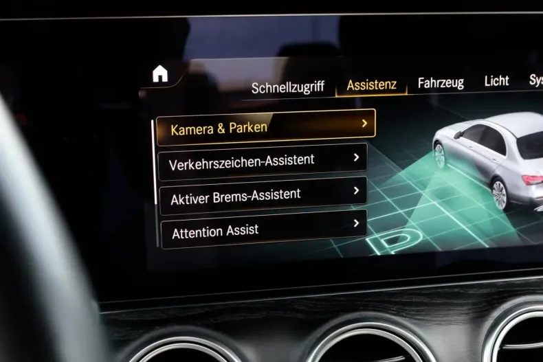 Mercedes-Benz E 300 din 2020 cu 89.153 km - oferta MER161825 - foto 11