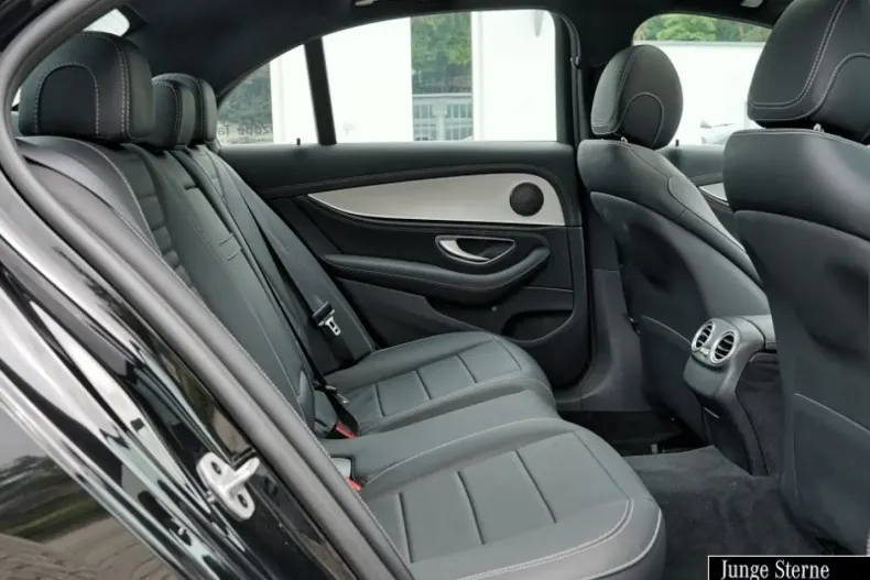 Mercedes-Benz E 300 din 2021 cu 79.971 km - oferta MER161826 - foto 5