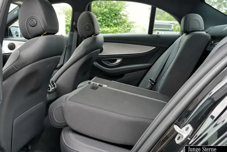 Mercedes-Benz E 300 din 2021 cu 79.971 km - oferta MER161826 - foto 6