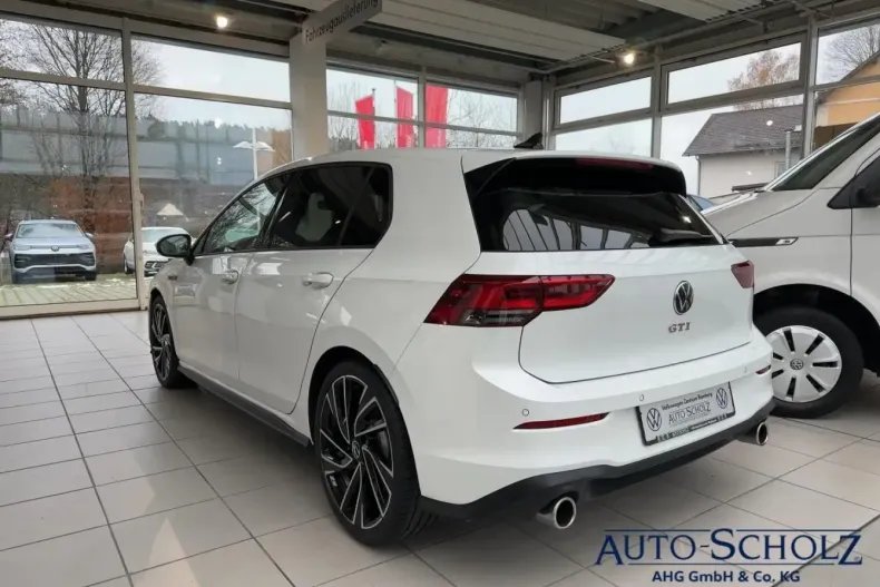Volkswagen Golf din 2022 cu 44.000 km - oferta VOL161831 - foto 3